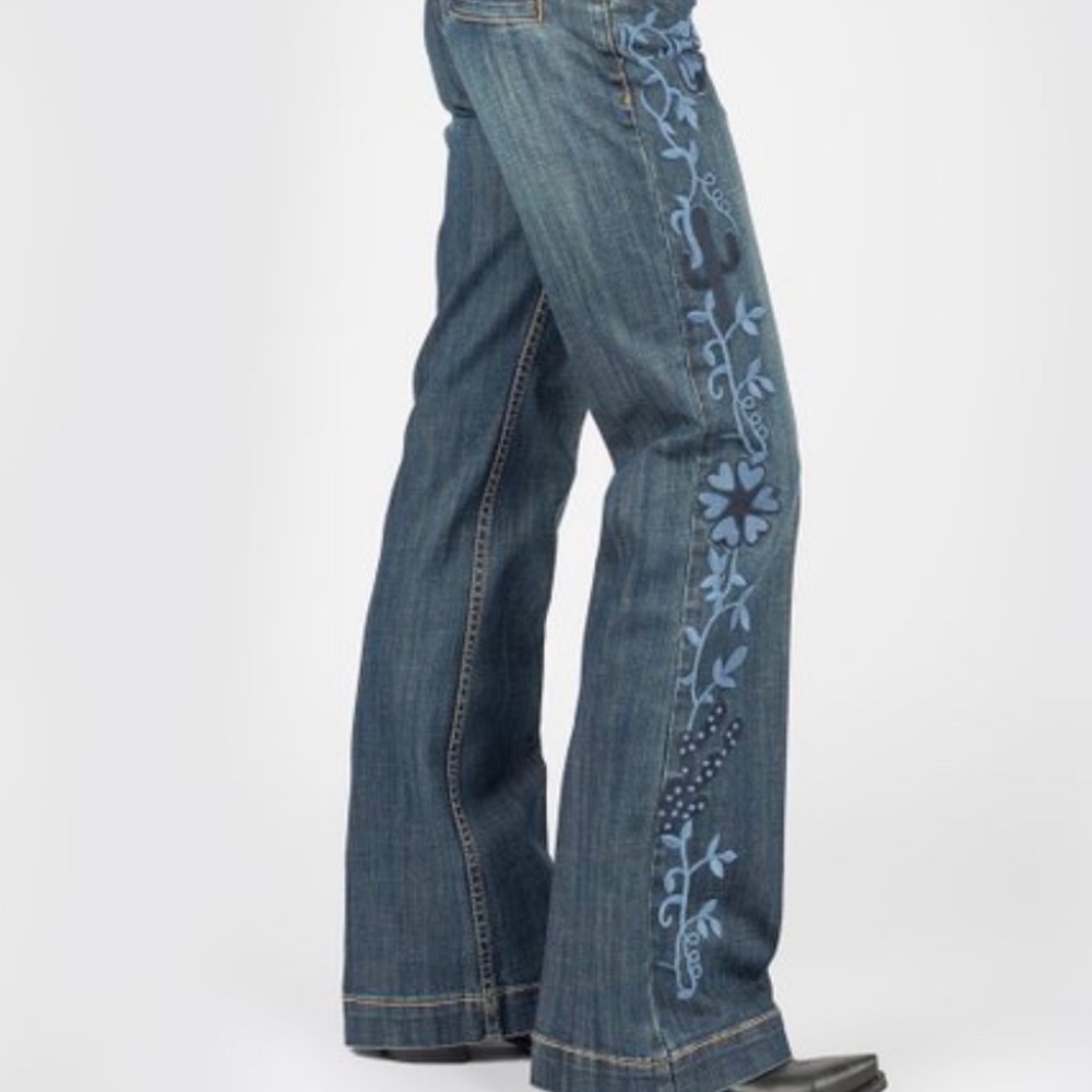 **SOLD** Stetson blue floral embroidered jeans - Picture 2 of 3